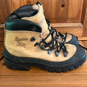 Danner Leather Hiking / Snow Boots